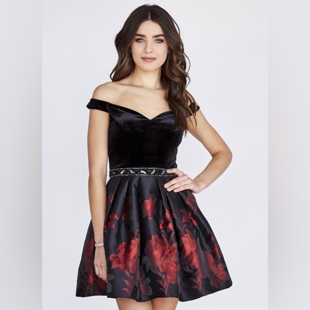 Size 14 Homecoming Cocktail Holiday mini short dress Black Red Burgundy Velvet
